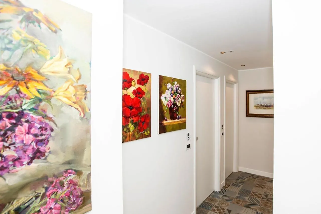 Malu Suites Messina Bed & Breakfast